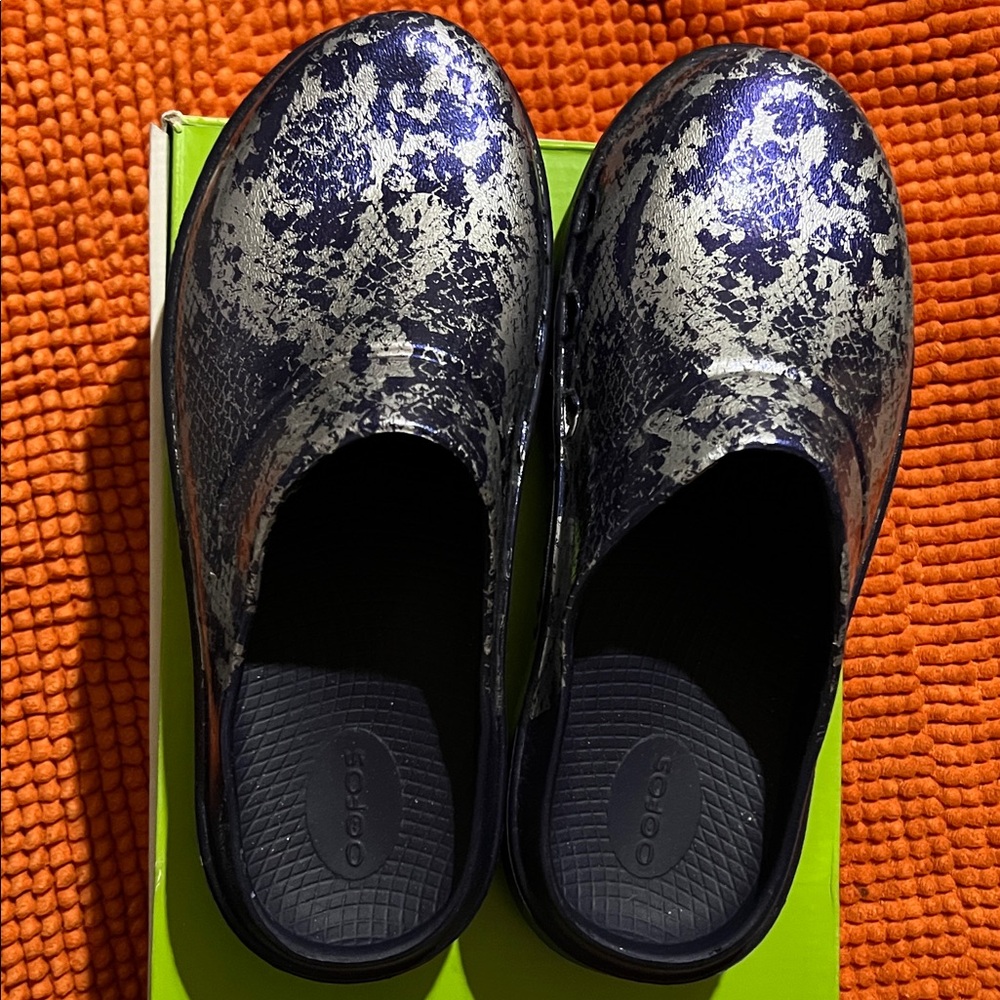OOFOS Blue and Silver Mules